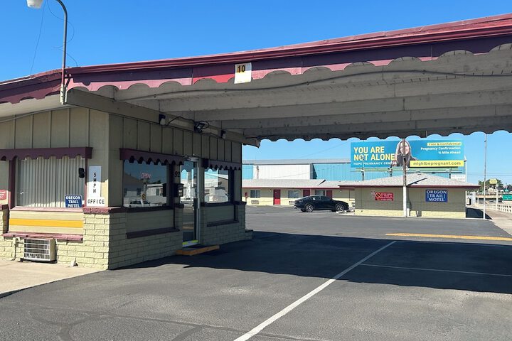 Oregon Trail Motel