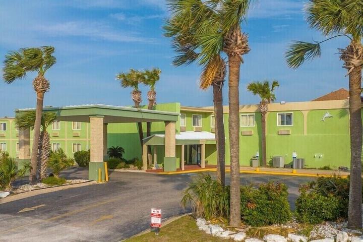 Hotel 5 of 42