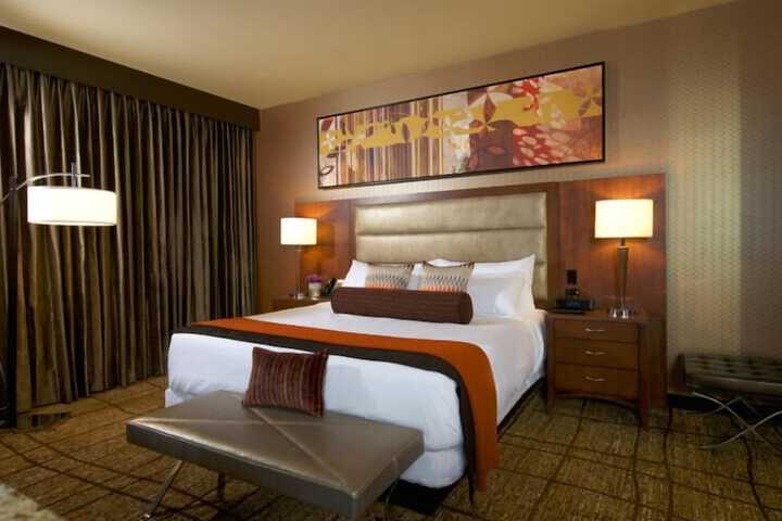 Room 10 of 23