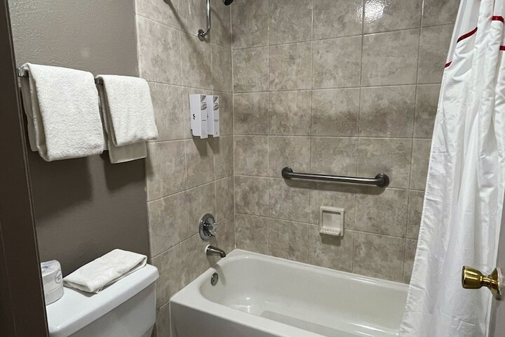 Room 8 of 24