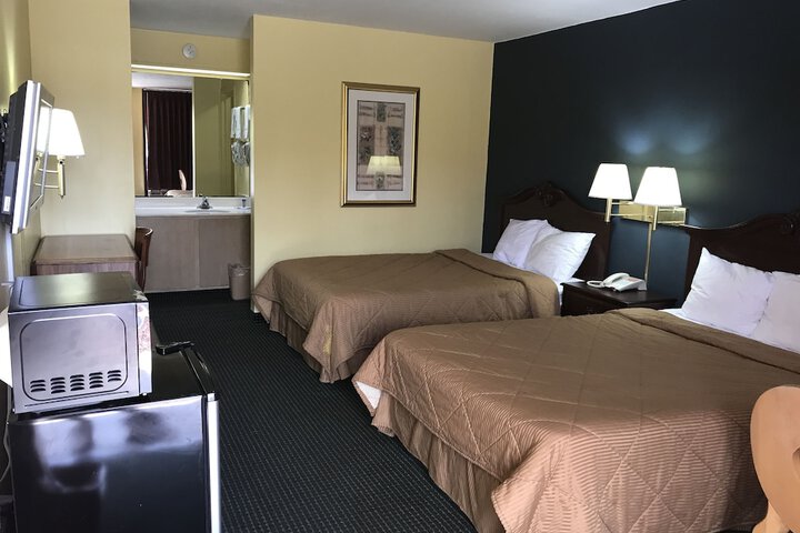 Relax Inn & Suites