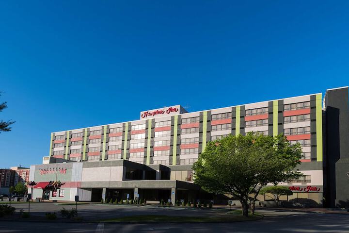 Hotel 3 of 48