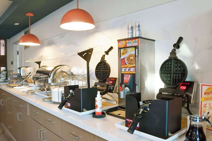 Breakfast/Coffee Service 67 of 78