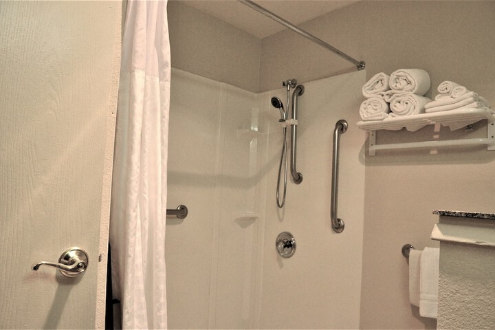 Room 44 of 103