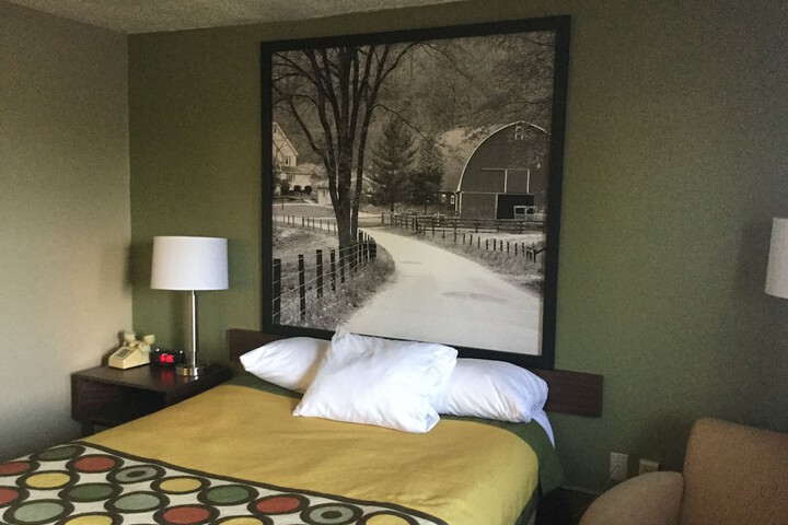 Super 8 by Wyndham Youngstown / Austintown