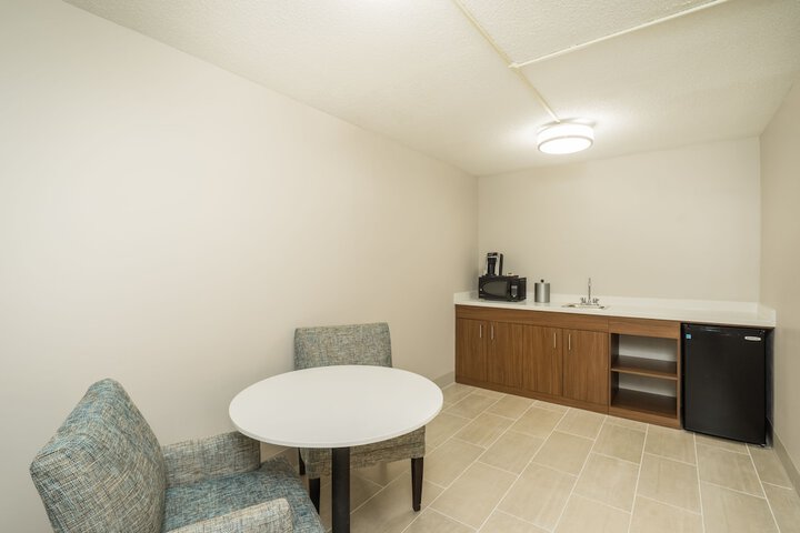 Room 11 of 41