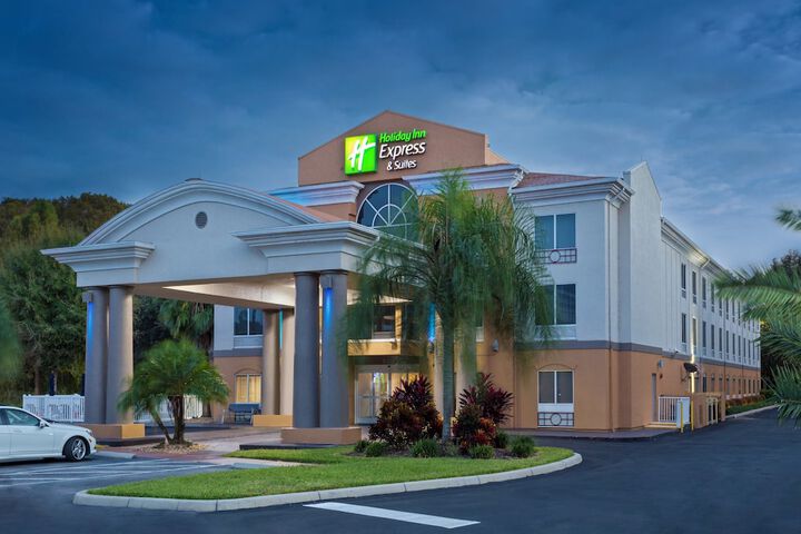 Holiday Inn Express Hotel & Suites Tavares - Leesburg by IHG