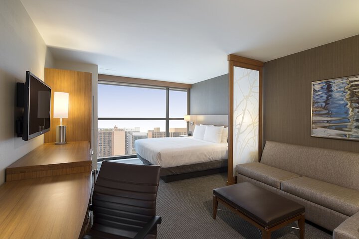 Room 12 of 19