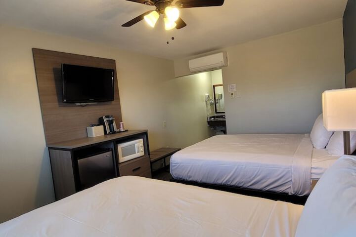 Room 73 of 88