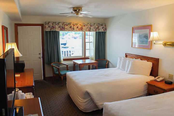 Room 104 of 142