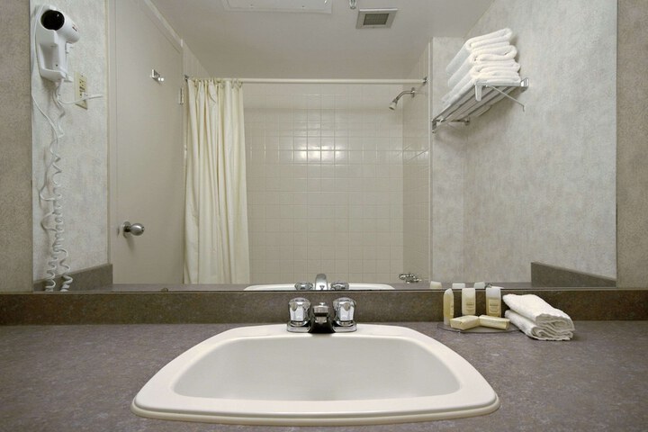 Room 16 of 27