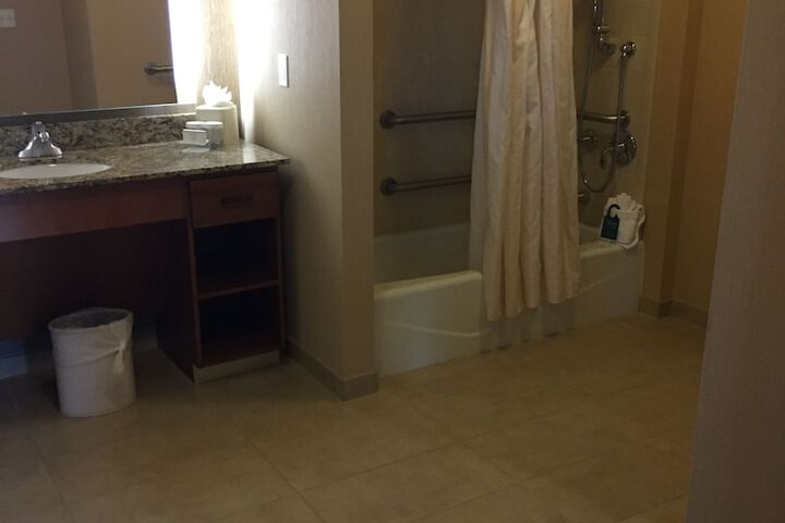 Room 86 of 118