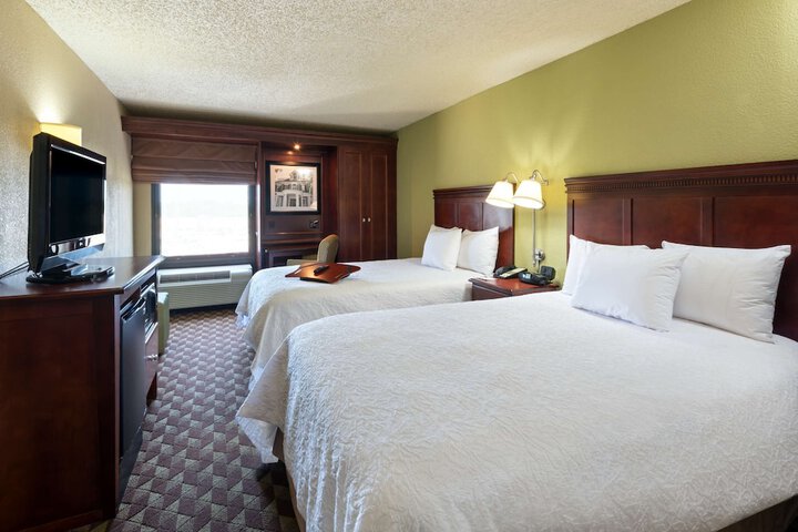 Room 17 of 27