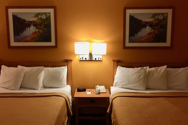 Room 13 of 22