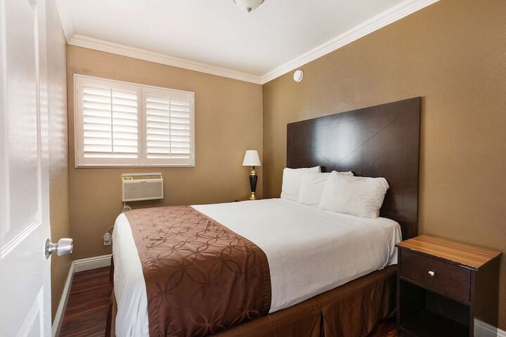 Room 15 of 57