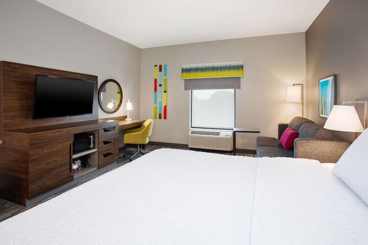 Room 9 of 46