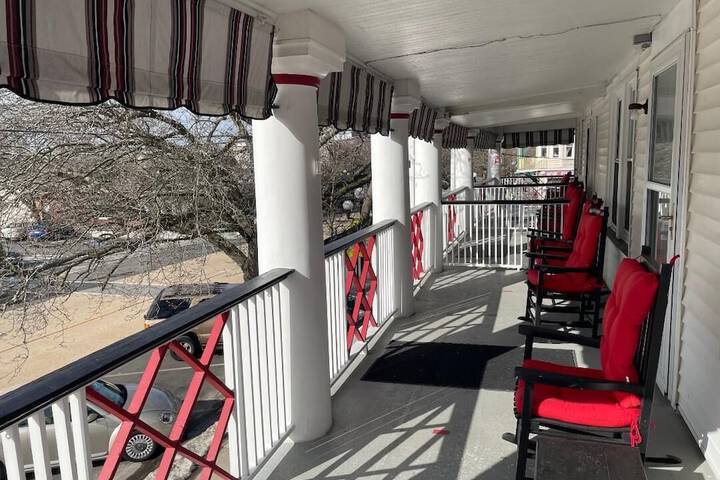 Hotel 7 of 27