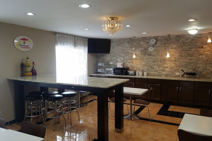 Super 8 by Wyndham Chicago OHare Airport