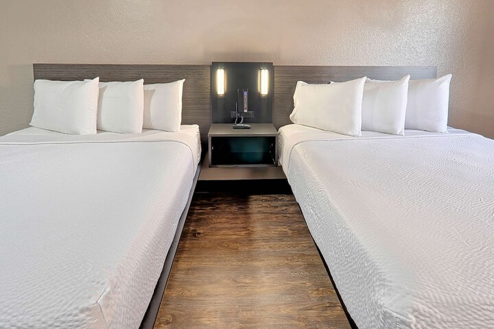 Motel 6 Lancaster CA