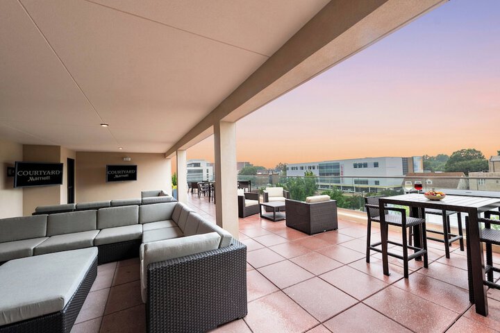 Courtyard by Marriott Winston - Salem Downtown