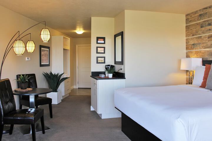 Room 14 of 34