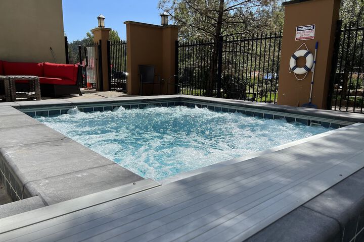 Silver Moon Inn