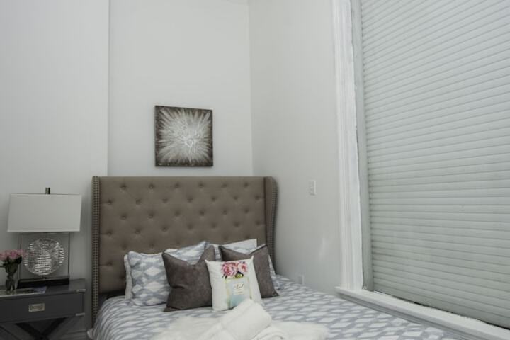 Room 33 of 50