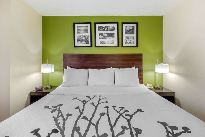 Room 20 of 27