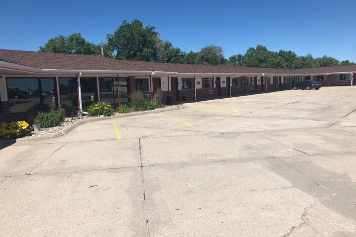 Raine Motel