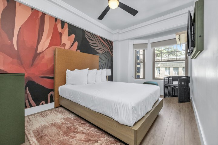 Room 41 of 100
