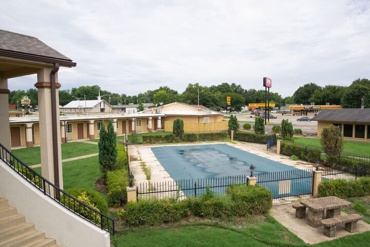Pool 3 of 23