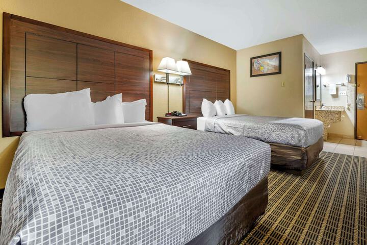 Room 20 of 46