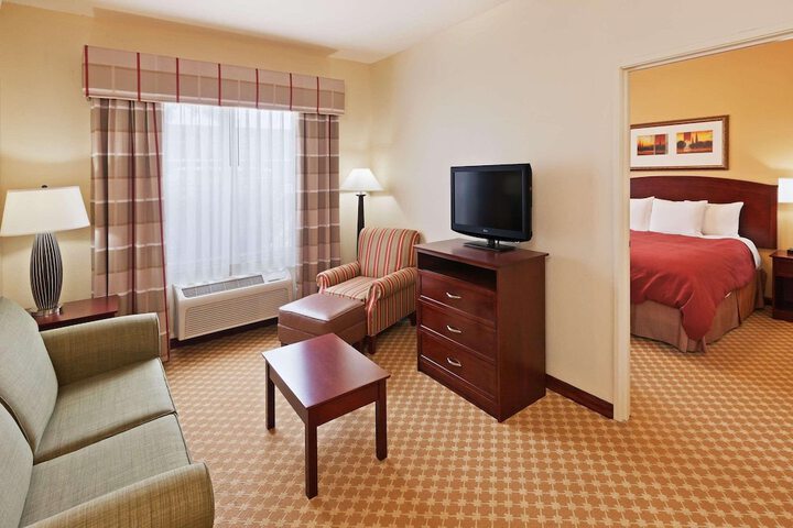Room 9 of 16