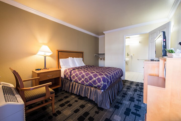Room 44 of 50