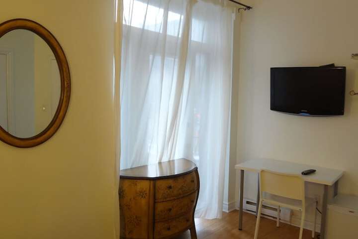 Room 26 of 71