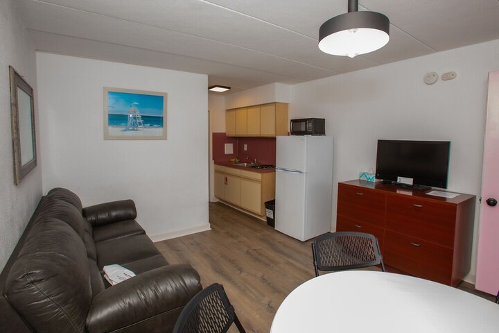 Room 10 of 21