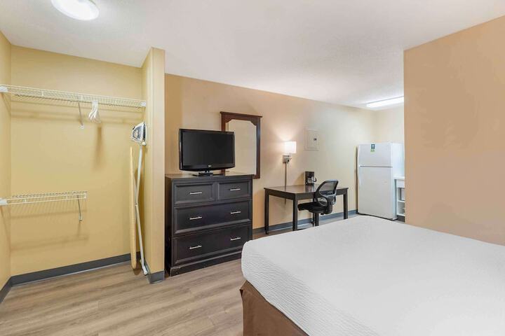 Room 14 of 21