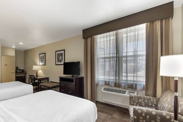 Room 17 of 28