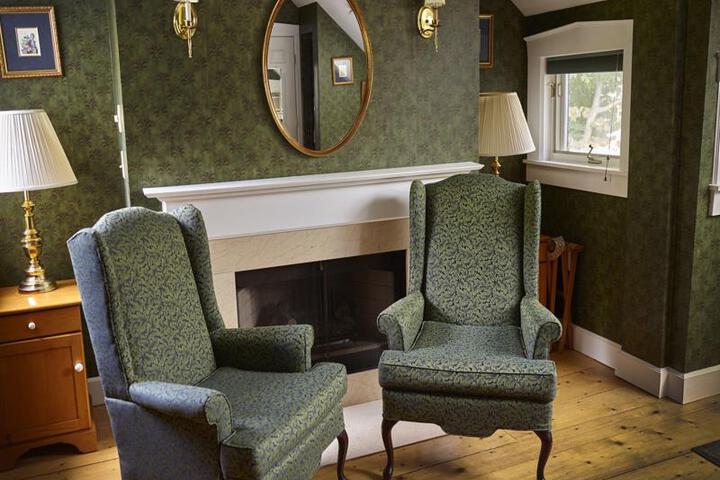 THE ANDRIE ROSE INN