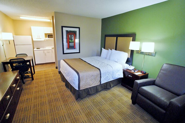 Room 15 of 25