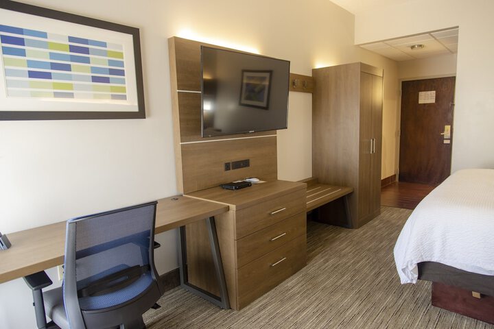 Holiday Inn Express Marshfield by IHG