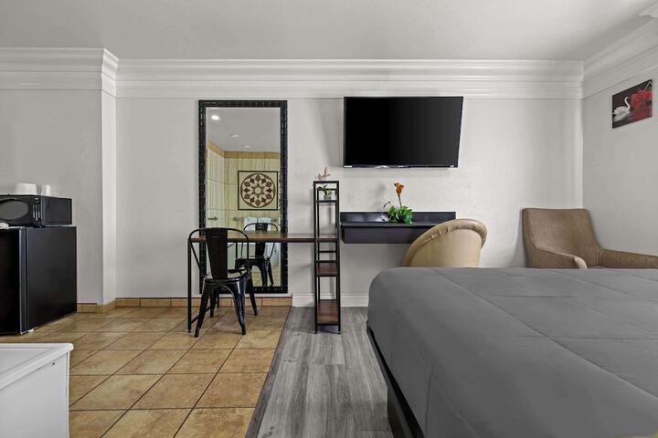 Room 30 of 58