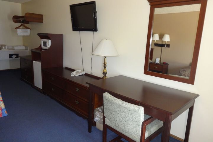 Room 15 of 18