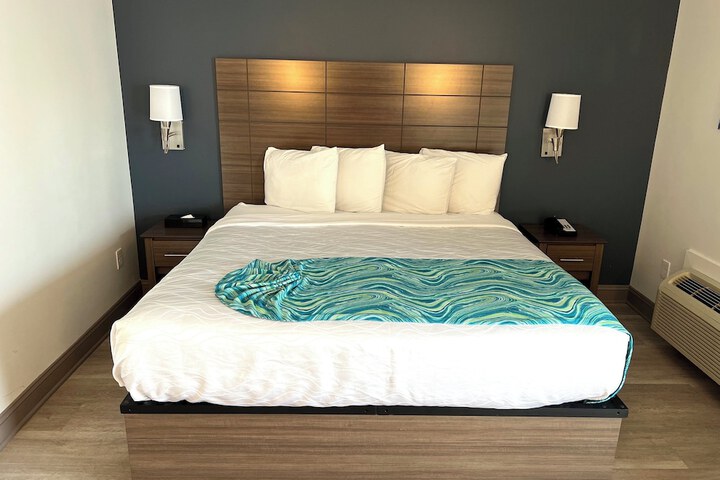Room 42 of 46