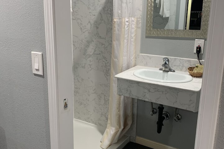 Room 41 of 43