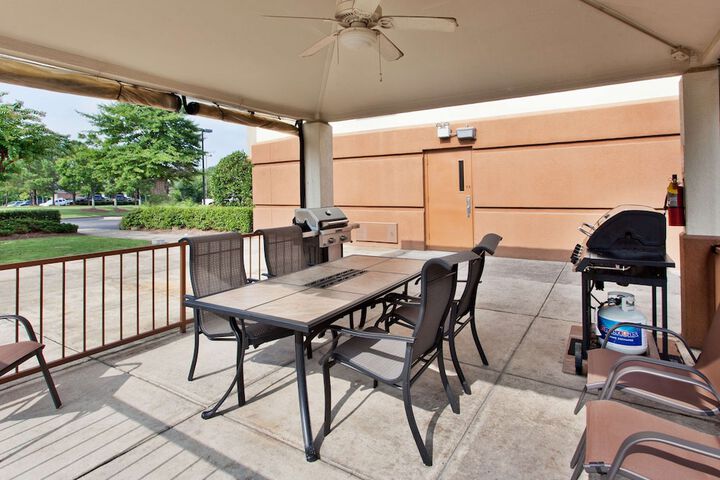 Terrace/Patio 21 of 24