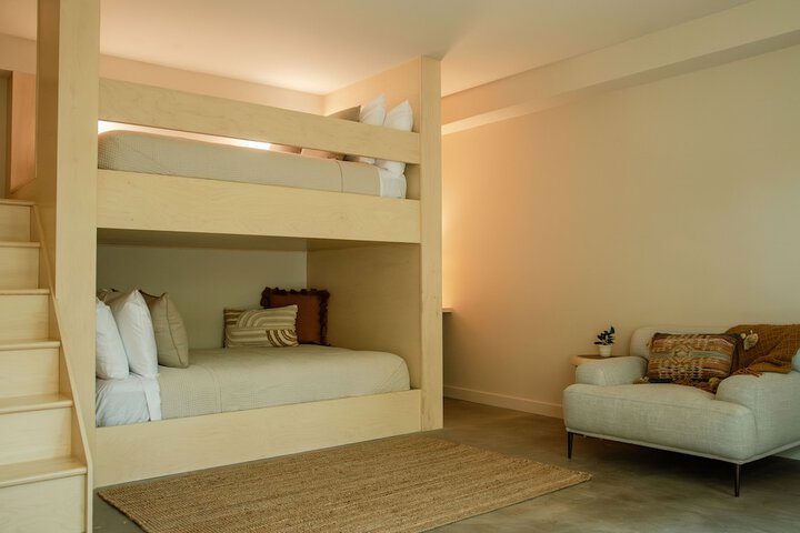 Brut Hotel