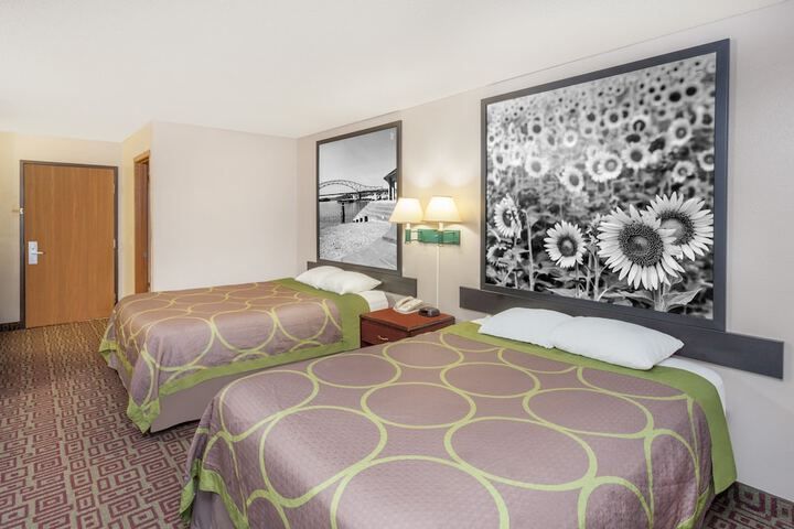Room 18 of 25