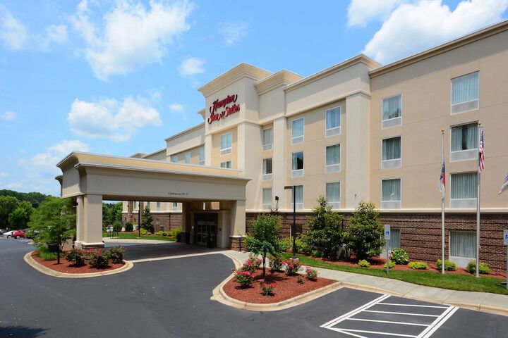 Hotel 2 of 64