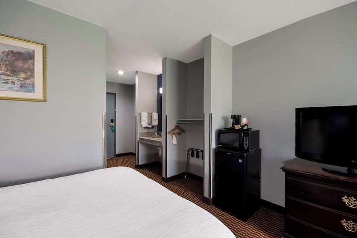 Room 21 of 45